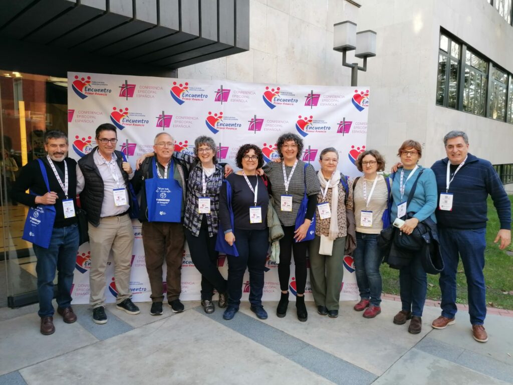 Participants al Congrés de Laics. L'autora és la tercera començant per la dreta.