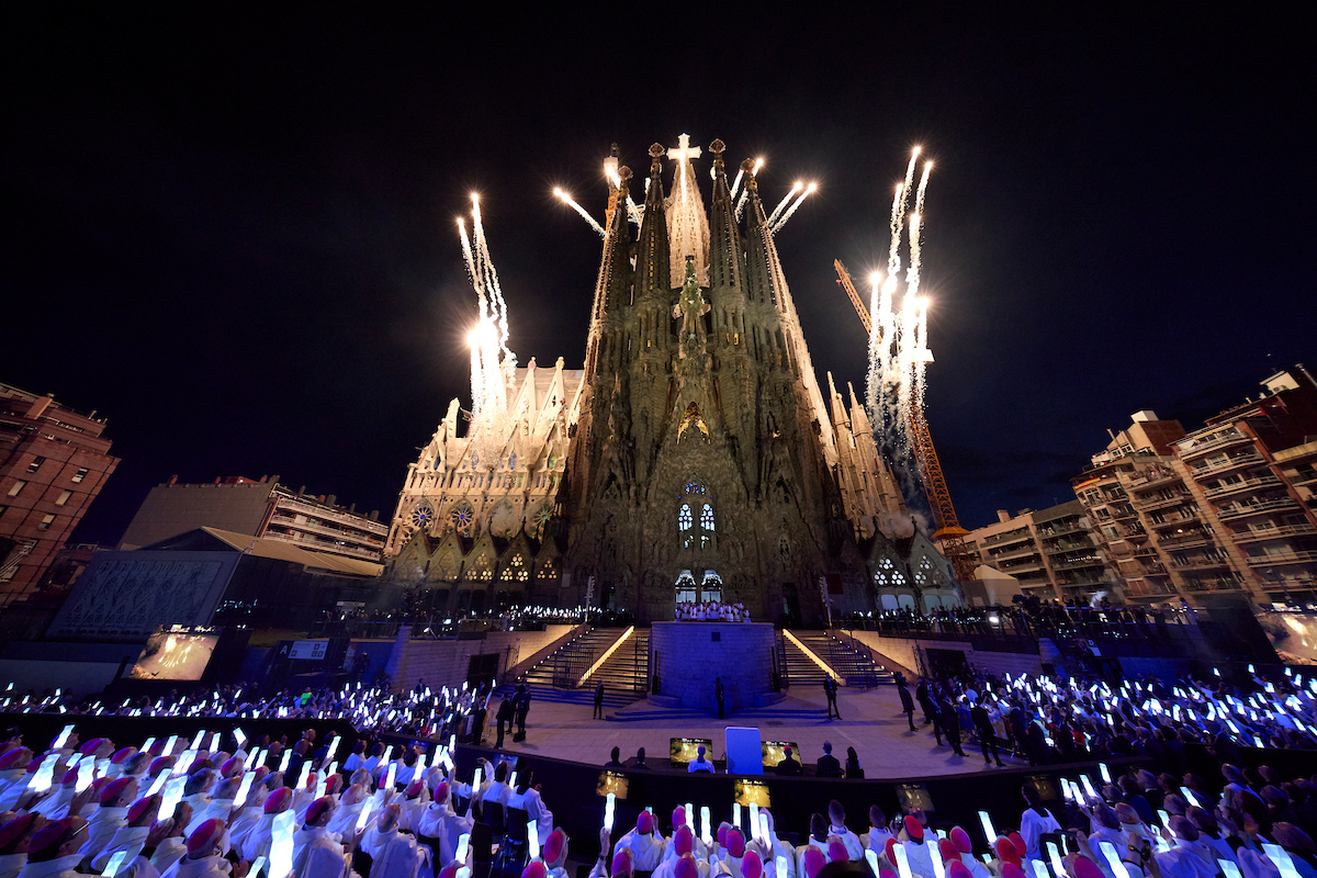 La missa pontifical i la benedicció de la Torre de Jesús, vista per una dona cristiana de base i militant de l’ACO