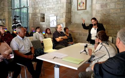 Moment de la trobada amb la comunitat equatoriana a Sant Pau del Camp.
